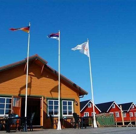 Adventure Camp - Mehamn Hotel Екстериор снимка